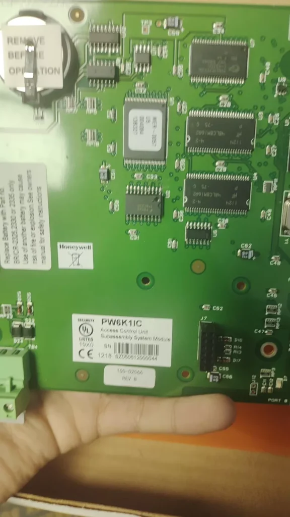 Honeywell Controller PW6K1IC/PW6K1R2 thumbnail
