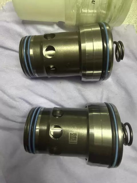 Rexroth Valve R90091 thumbnail