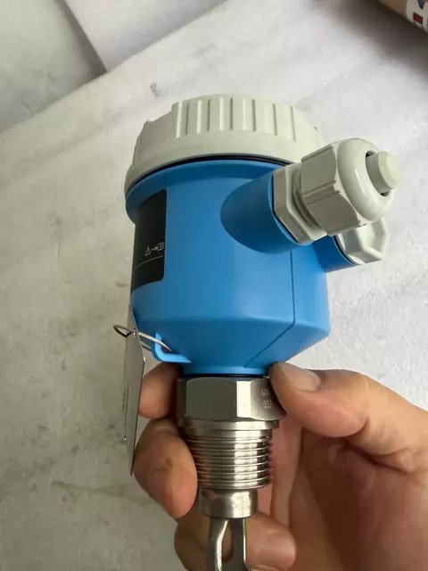 Endress+Hauser Switch FTL51B-2JLV00 thumbnail
