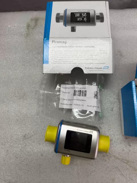 Endress+Hauser Flow Meter DMA15-AAAAA1 thumbnail