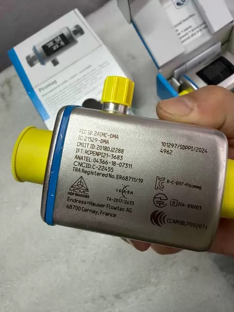 Endress+Hauser Flow Meter DMA15-AAAAA1 thumbnail