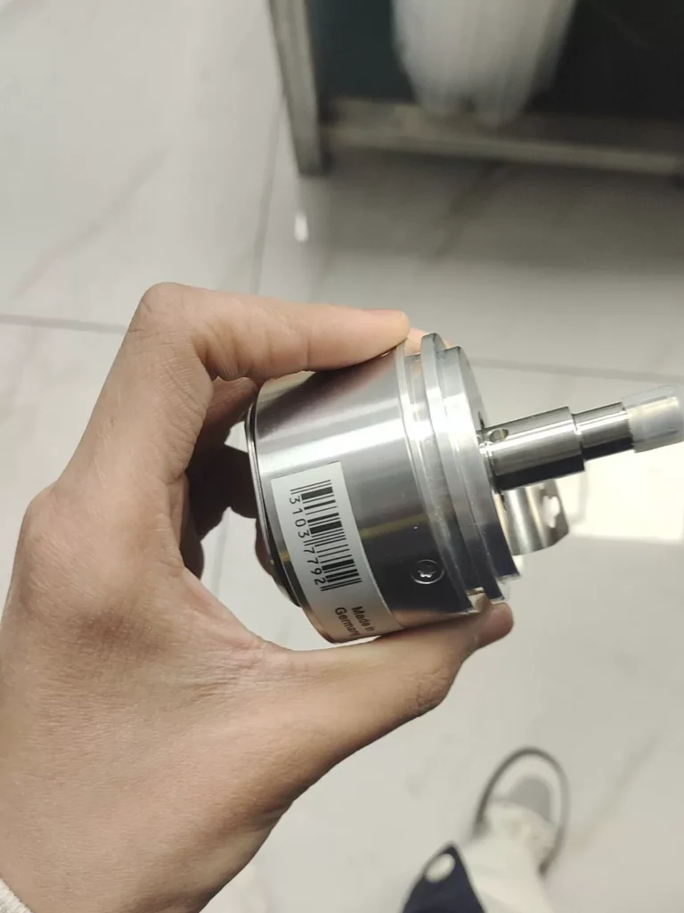 Baumer Encoder AMG73S W29 S2048 thumbnail