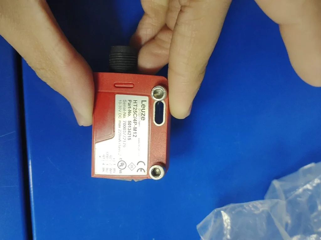 Leuze Photoelectric Sensor HT25C/4P-M12