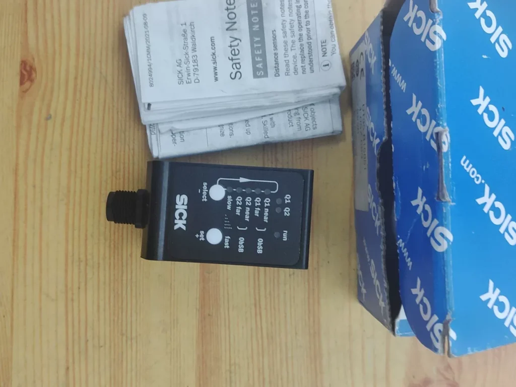 SICK Laser Distance Sensor DT35-B15851 thumbnail