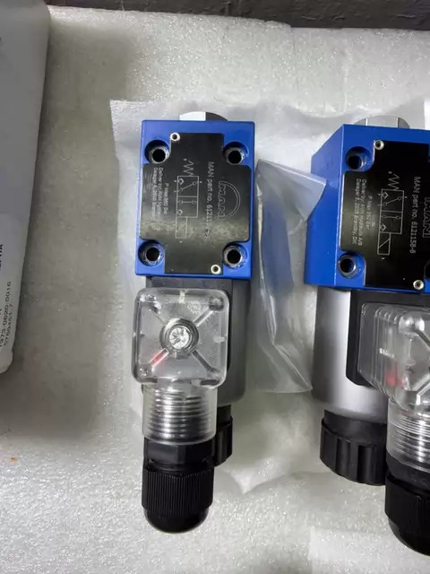 MAN Valve 6121158-8 thumbnail