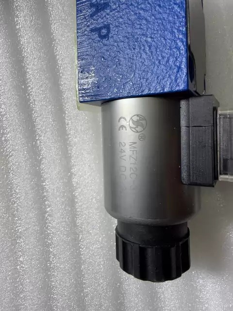 MAN Valve 6121158-8 thumbnail