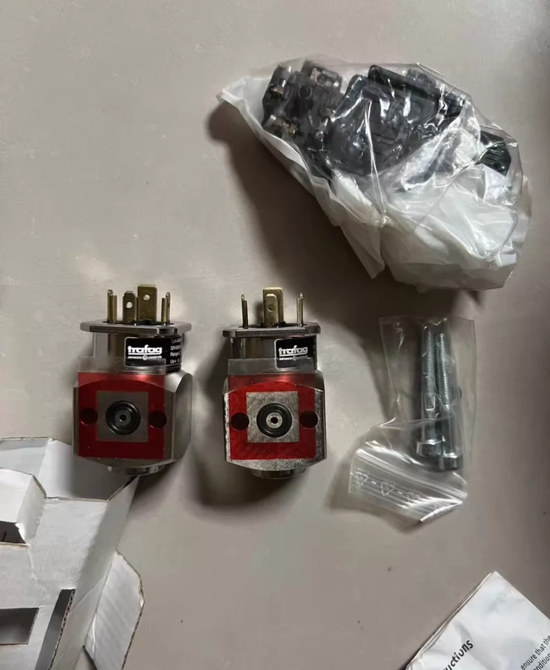Trafag Pressure Sensor 8264.76.2510 thumbnail