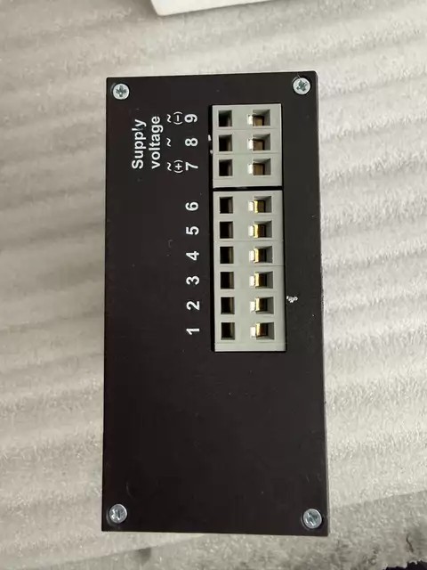 Senseca Temperature Controller EP9648-3-15-0-00 thumbnail