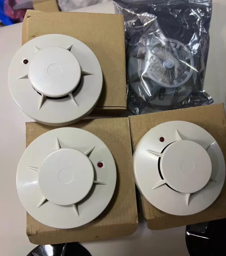 NOHMI Photoelectric Smoke Detector FDK512H thumbnail