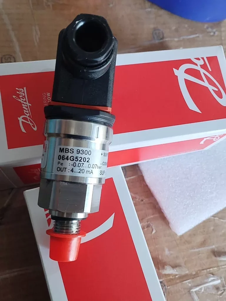 Danfoss Pressure Transmitter MBS 9300 064G5202 thumbnail