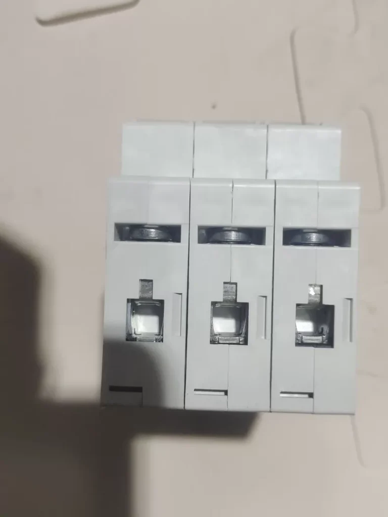 Eaton Moeller Miniature Circuit Breaker FAZ-B10/3 thumbnail