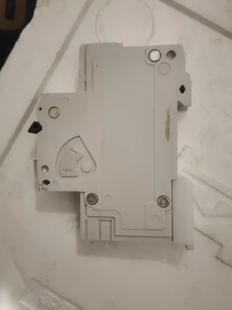 ABL Circuit Breaker C20 thumbnail