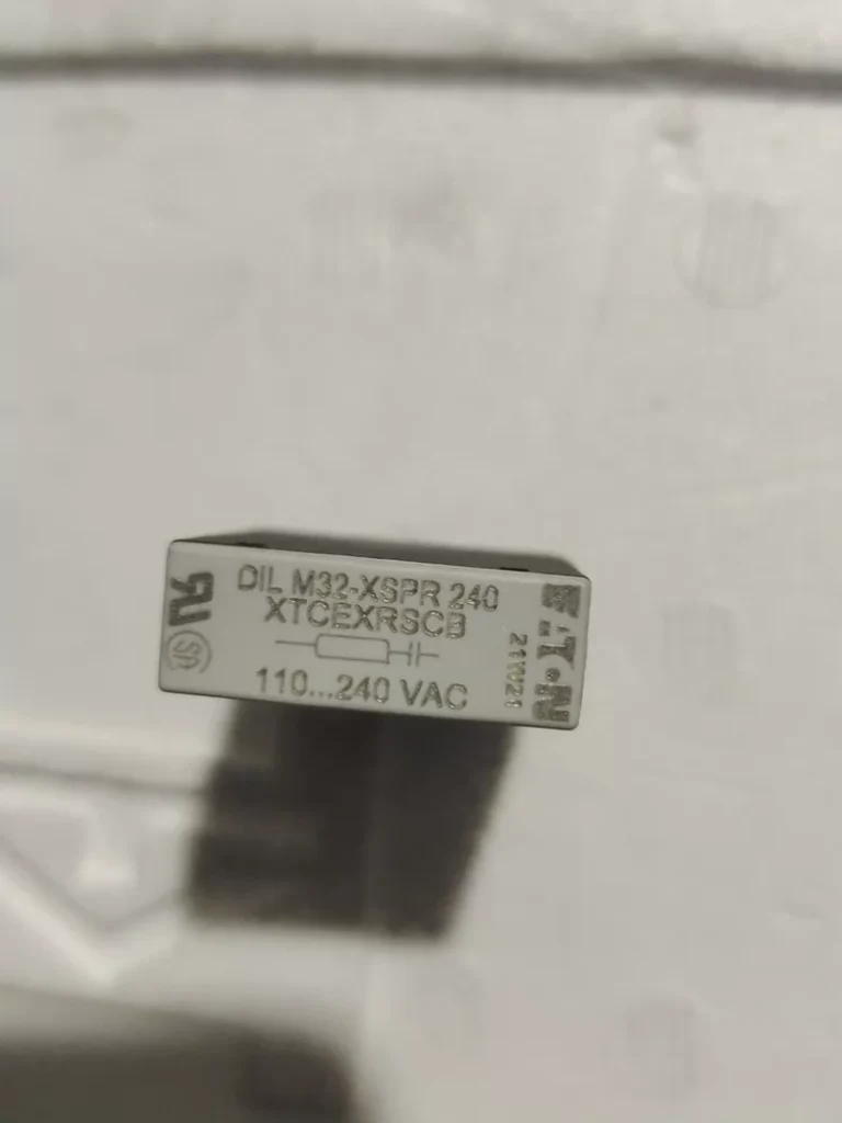 1028305336179