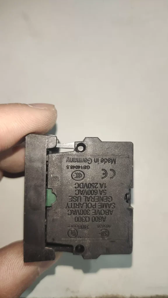 Eaton Moeller Auxiliary Contact M22-K10 thumbnail