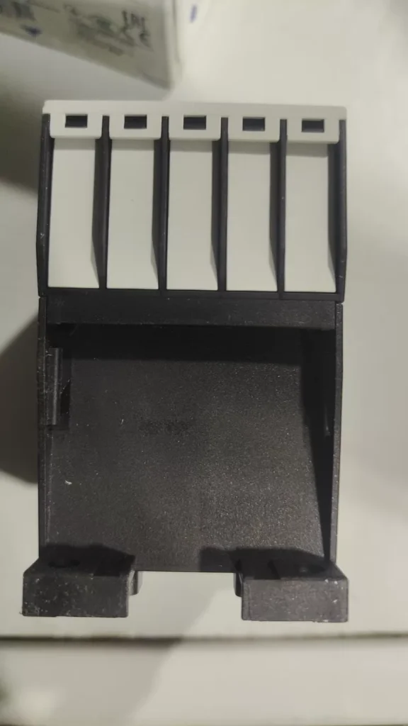 Eaton DILMC9-01 XTCEC009B01F thumbnail