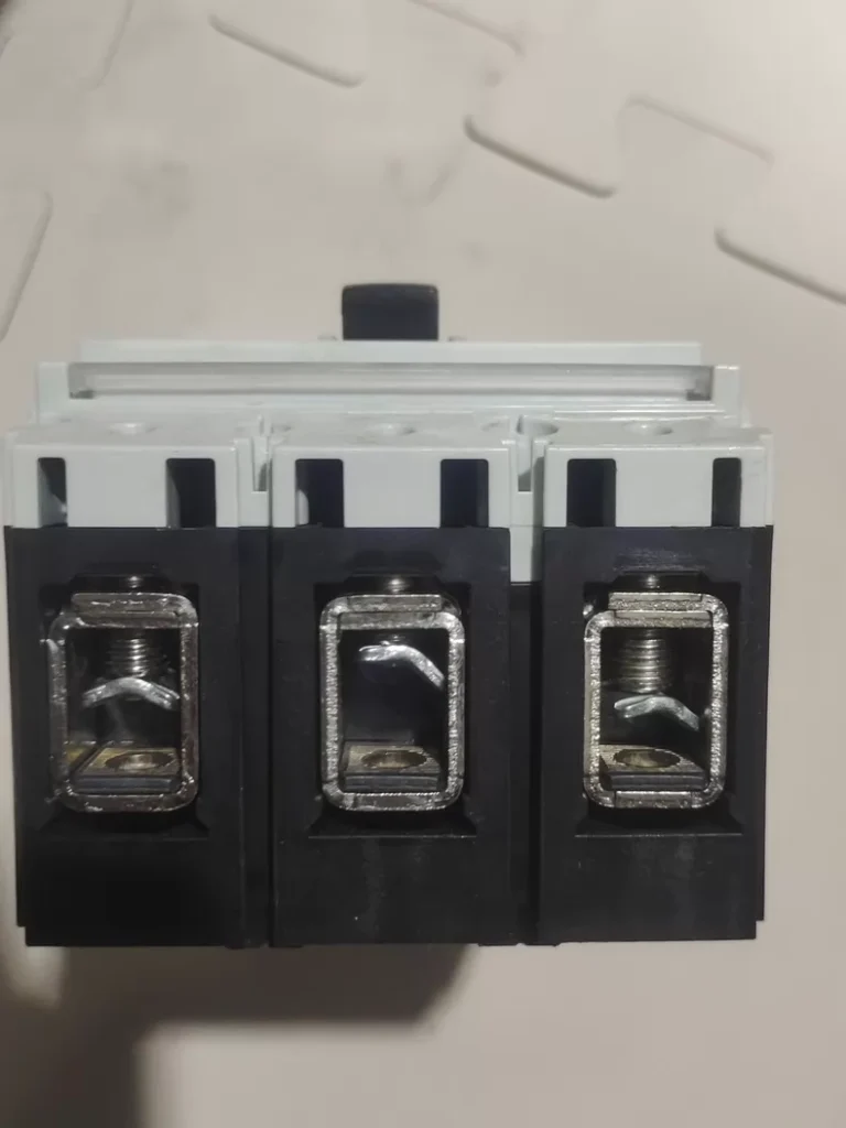 Eaton Moeller Molded Case Circuit Breaker NZM1-A20 thumbnail