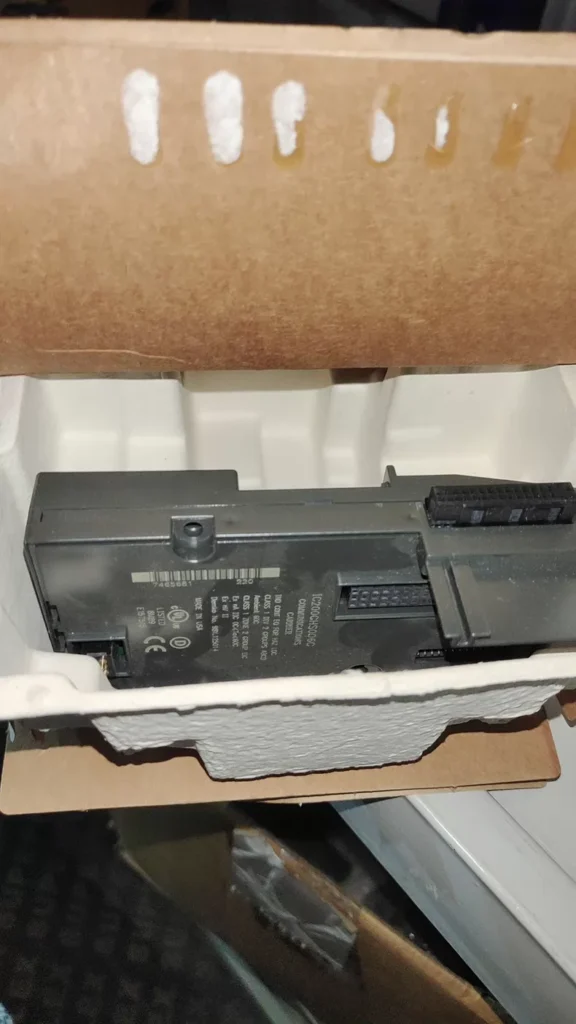 GE Fanuc Control Module IC200CHS006C thumbnail