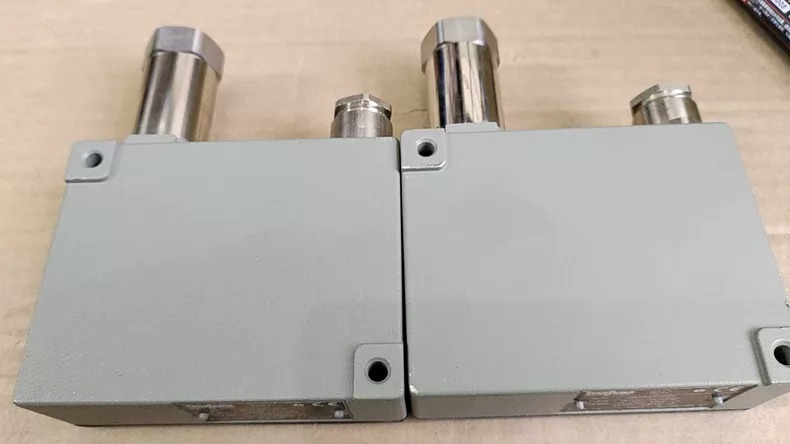 Trafag Pressure Sensor 8202.74.2210 thumbnail