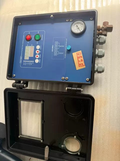 MT.H Pressure Gauge TTM-T100EP-G001-01 thumbnail