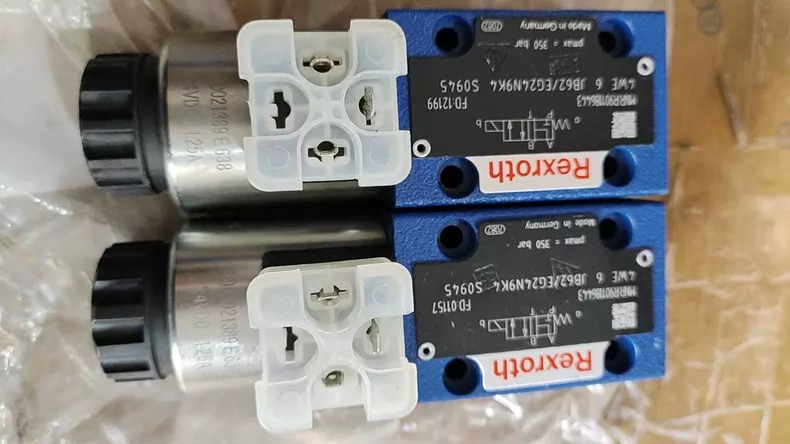 Rexroth Valve 4WE6D62/EG24N9K4 - Image 1