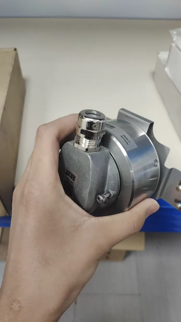 SEW-EURODRIVE Encoder AMG 83 S W29 S2048 thumbnail