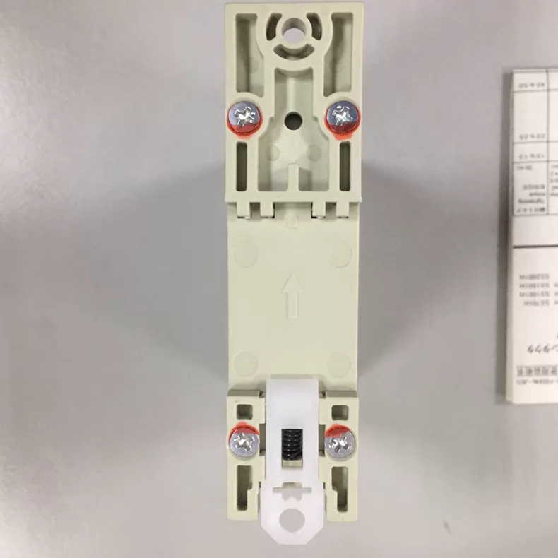 Fuji Electric Relay SS101-3Z-D3 thumbnail