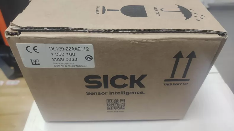 SICK Laser Distance Sensor DL100-22AA2112