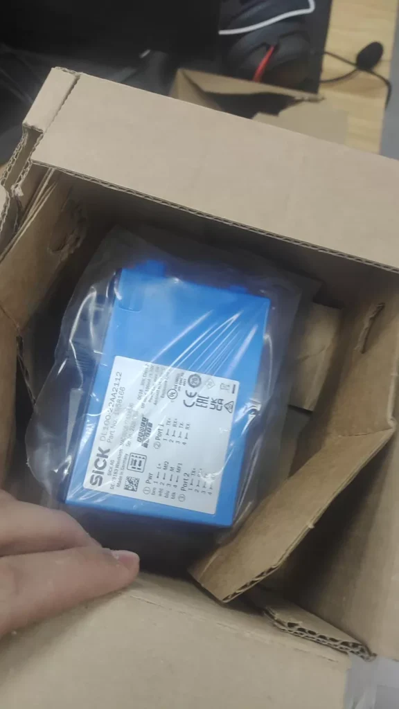 SICK Laser Distance Sensor DL100-22AA2112 thumbnail