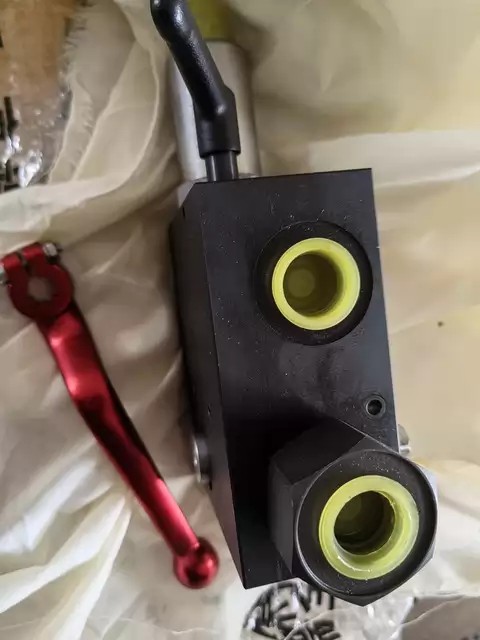HYDAC Valve DB12120A010-250V thumbnail