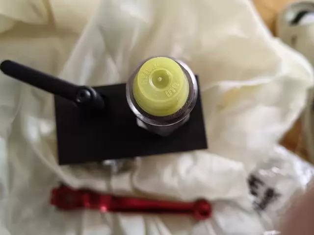 HYDAC Valve DB12120A010-250V thumbnail