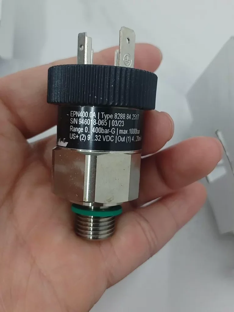 Trafag Pressure Transmitter 400.0A Typecode 8288.84.2517.05.0000.0000.19.58.44.61 thumbnail