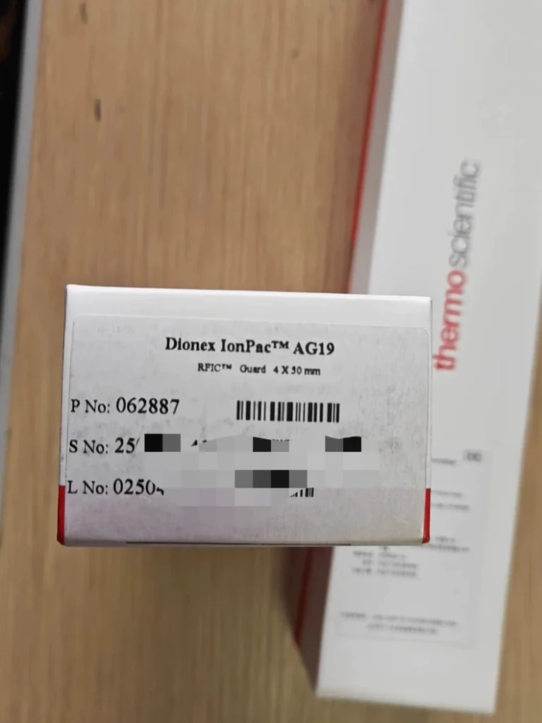 Thermo Scientific Dionex Ion Chromatography Column Set IonPac AG19 062887 + IonPac AS19 062885 thumbnail