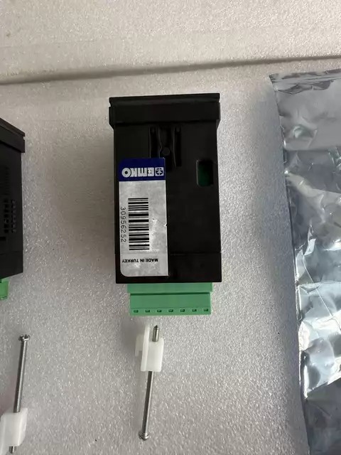 EMKO ESM Temperature Controller ESM-4420 thumbnail