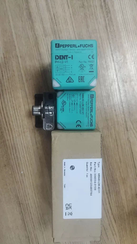 Pepperl+Fuchs Proximity Sensor NBB30-L2K-E2-V1