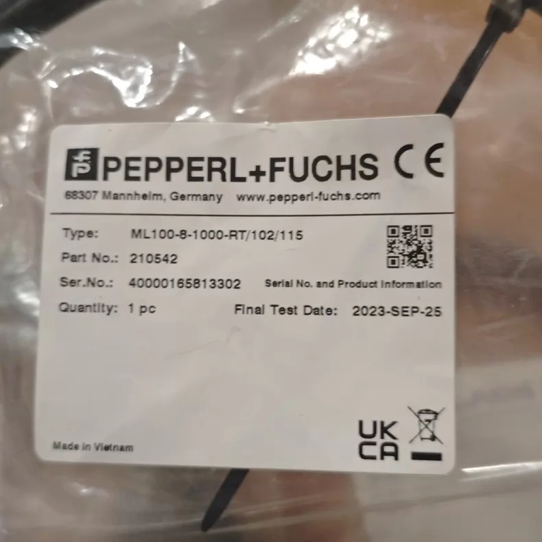 Pepperl+Fuchs Photoelectric Sensor ML100-8-1000-RT/102/115 thumbnail