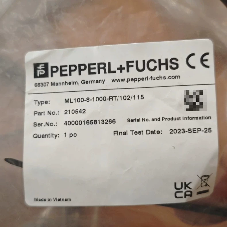 Pepperl+Fuchs Photoelectric Sensor ML100-8-1000-RT/102/115 thumbnail