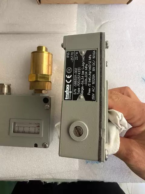 Trafag Switch 900.2379.905 thumbnail