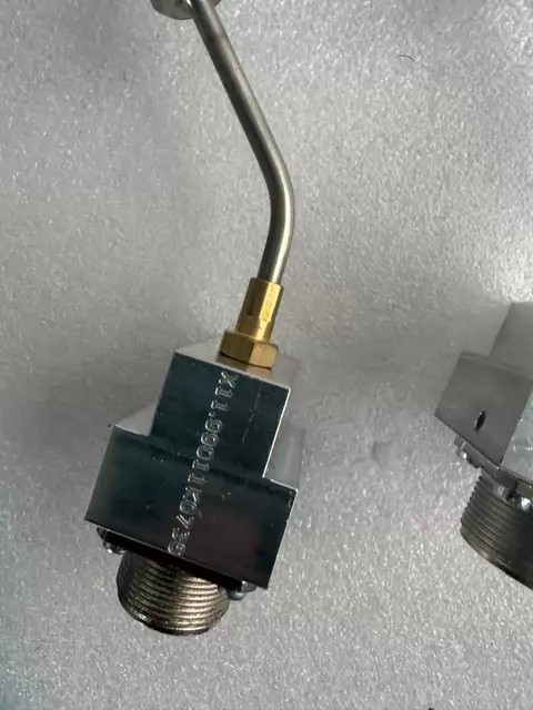 MAN Temperature Sensor X11.99011K736 thumbnail