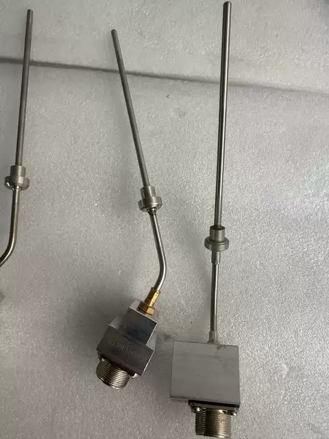 MAN Temperature Sensor X11.99011K736 thumbnail