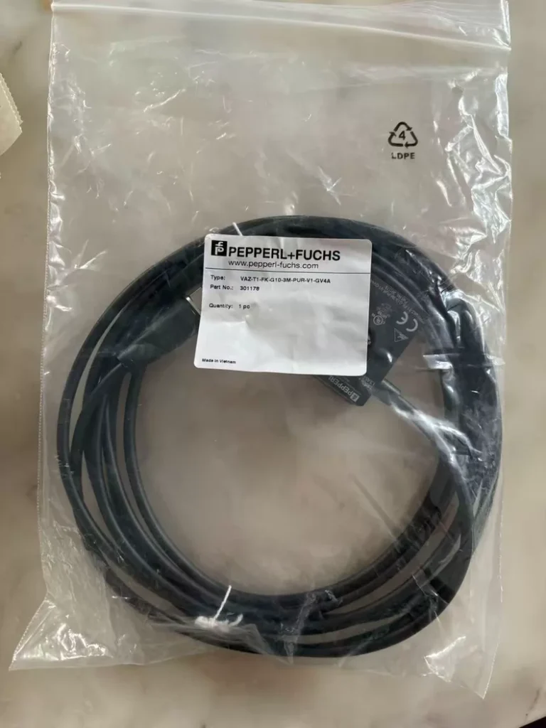 Pepperl+Fuchs Cable VAZ-T1-FK-G10-3M-PUR-V1-GV4A