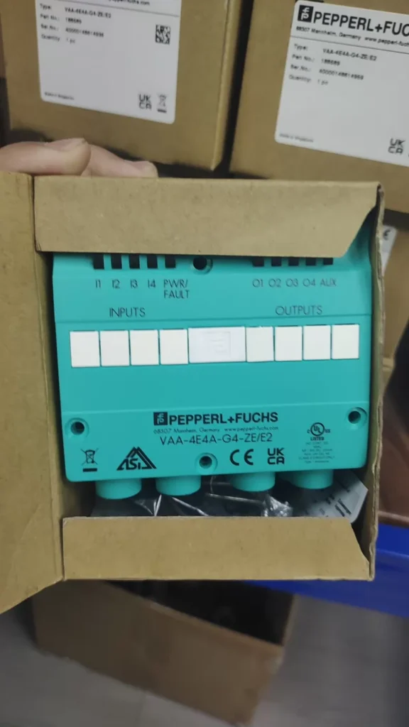Pepperl+Fuchs Controller VAA-4E4A-G4-ZE/E2 thumbnail