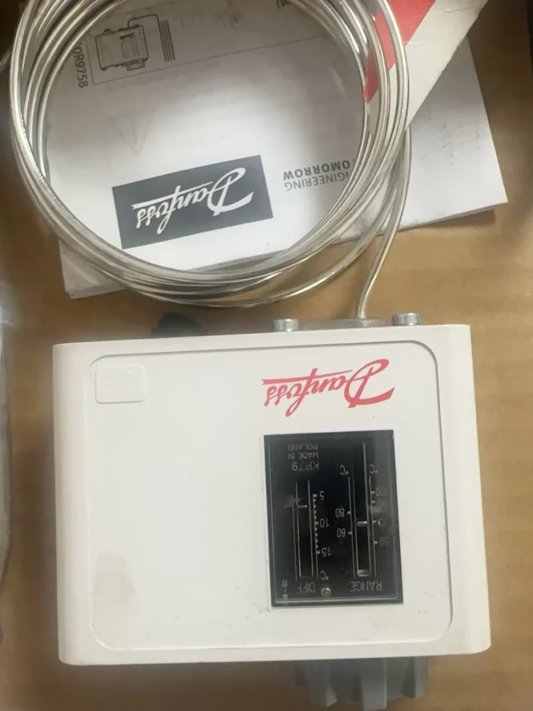 Danfoss Controller 060L1126 thumbnail