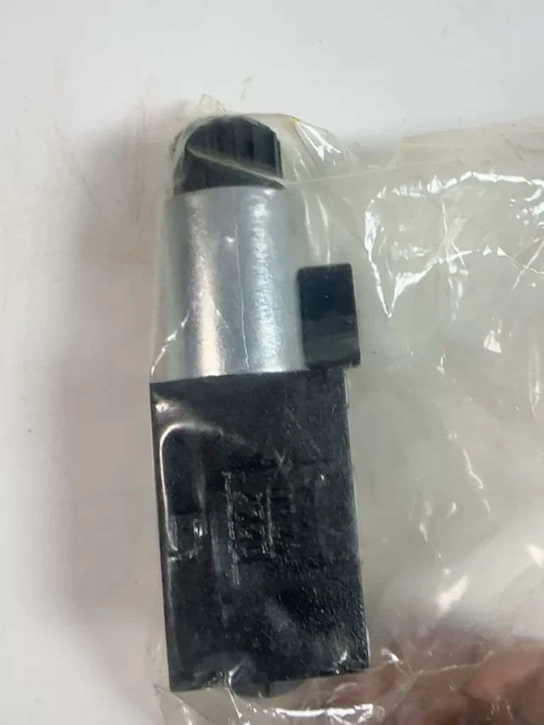Parker Valve D4W100GBNGW11 thumbnail