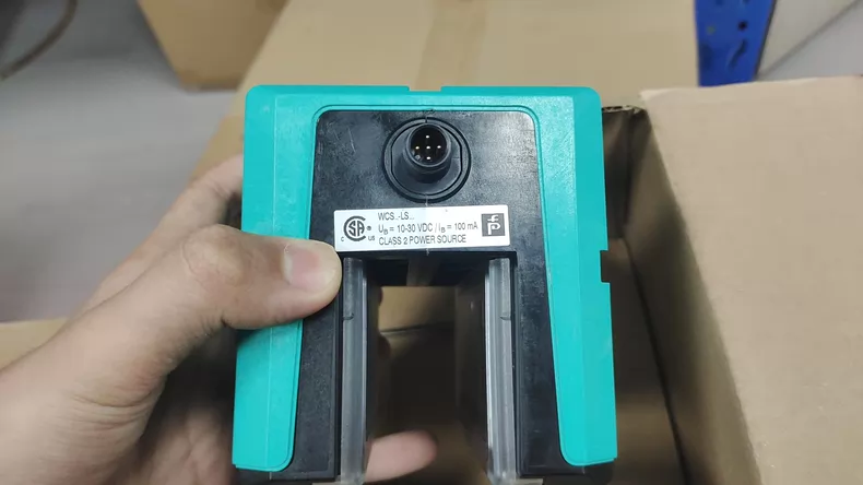 Pepperl+Fuchs Photoelectric Sensor WCS3B-LS211 thumbnail