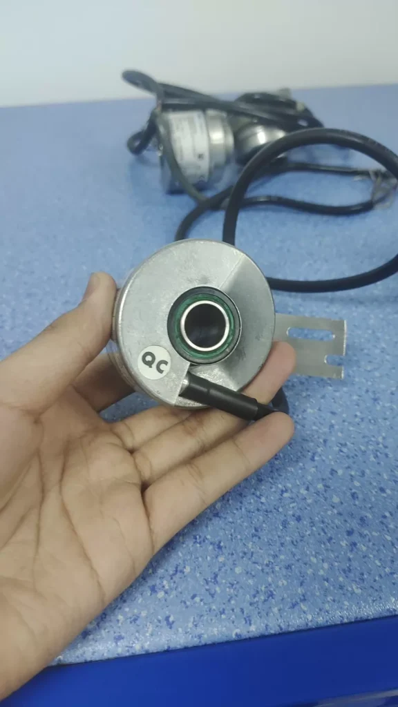 Baumer Encoder ITD2LH00 1024 T NI KT1.0 E 14 IP65 021 thumbnail