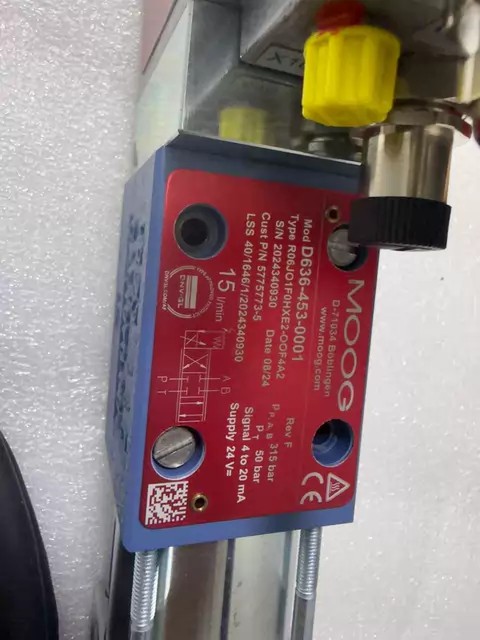 Moog Proportional Valve D636-453-0001 thumbnail