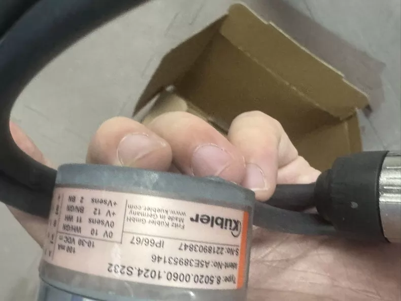 Kuebler Incremental Encoder 8.5020.0060.1024.S232 thumbnail