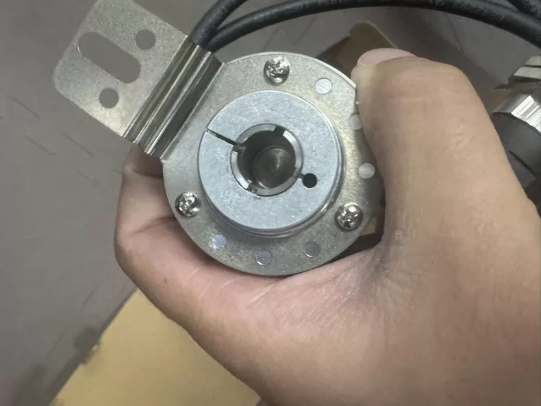 Kuebler Incremental Encoder 8.5020.0060.1024.S232 thumbnail