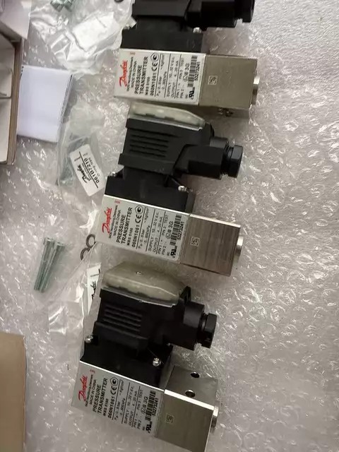Danfoss Pressure Transmitter N1061 thumbnail