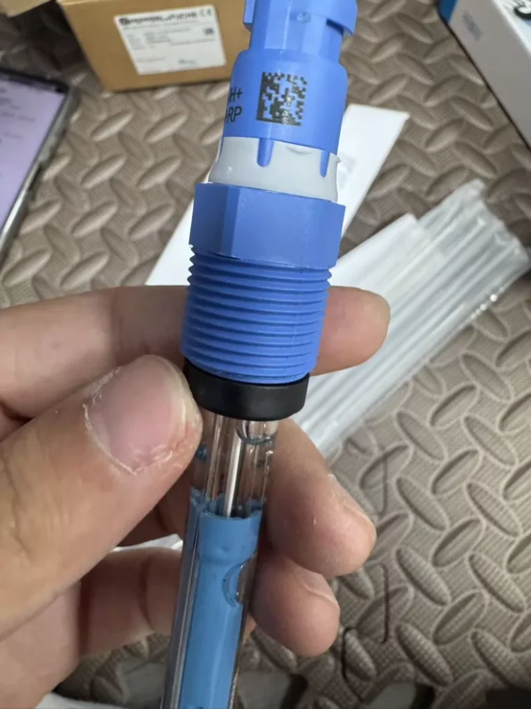Endress+Hauser pH Sensor CPS76E-1Q09/0 (CPS76E-AA7BTB2) thumbnail